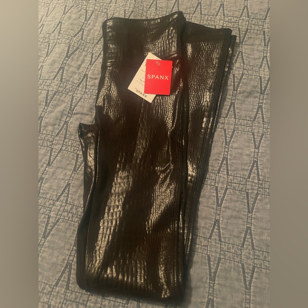 SPANX dark red faux leather leggings - Picture 4 of 5